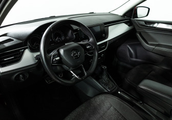 Подержанный автомобиль Skoda Rapid Liftback 2021 года (11 фото)