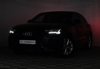 Подержанный автомобиль Audi Q3 2021 года (26 фото)