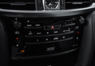 Подержанный автомобиль Lexus LX 2016 года (21 фото)