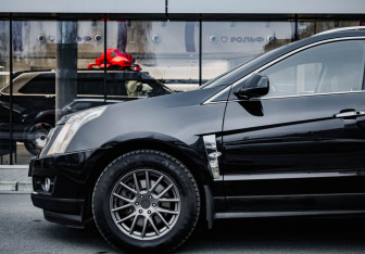 Подержанный автомобиль Cadillac SRX 2012 года (3 фото)