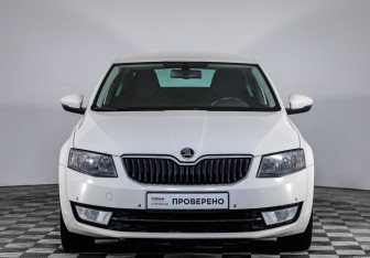 Подержанный автомобиль Skoda Octavia Liftback 2015 года (2 фото)