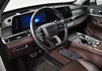 Подержанный автомобиль Chery Tiggo 8 Pro Max 2023 года (9 фото)