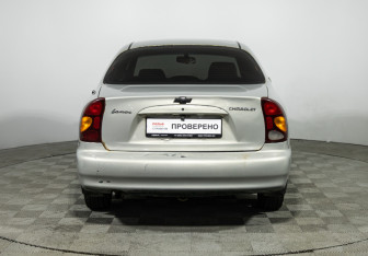 Подержанный автомобиль Chevrolet Lanos 2008 года (6 фото)