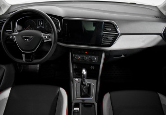 Подержанный автомобиль Jetta VS7 2022 года (14 фото)