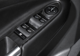 Подержанный автомобиль Ford Kuga 2013 года (10 фото)