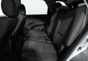 Подержанный автомобиль Kia Sportage 2008 года (10 фото)