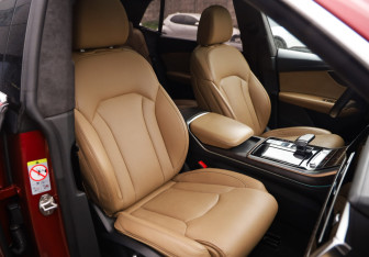 Подержанный автомобиль Audi Q8 2020 года (31 фото)