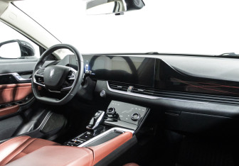 Подержанный автомобиль FAW Bestune B70 2023 года (9 фото)