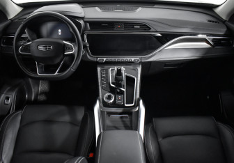 Подержанный автомобиль Geely Atlas Pro 2023 года (16 фото)
