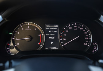 Подержанный автомобиль Lexus RX 2020 года (18 фото)