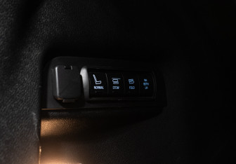 Подержанный автомобиль Ford Explorer 2018 года (24 фото)