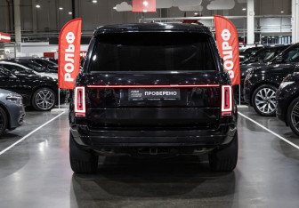 Подержанный автомобиль Land Rover Range Rover 2014 года (8 фото)