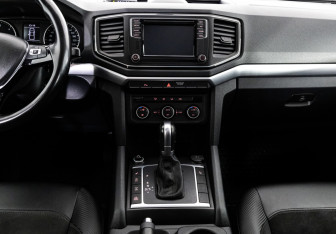 Подержанный автомобиль Volkswagen Amarok 2018 года (15 фото)