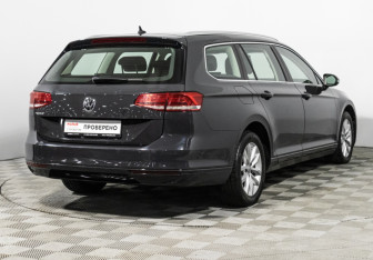 Подержанный автомобиль Volkswagen Passat Wagon 2019 года (5 фото)