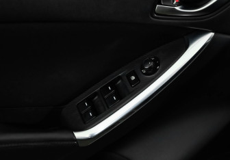 Подержанный автомобиль Mazda CX-5 2015 года (15 фото)