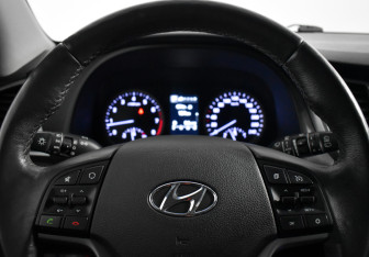 Подержанный автомобиль Hyundai Tucson 2017 года (18 фото)