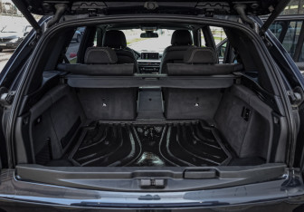 Подержанный автомобиль BMW X5 2017 года (29 фото)