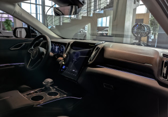 Новый Hongqi HS3 2025 (9 фото)