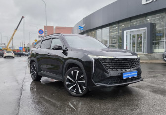 Подержанный автомобиль Geely Atlas 2024 года (3 фото)