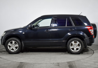 Подержанный автомобиль Suzuki Grand Vitara 2006 года (8 фото)