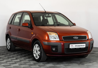 Подержанный автомобиль Ford Fusion 2008 года (3 фото)