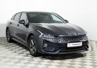 Подержанный автомобиль Kia K5 2020 года (3 фото)