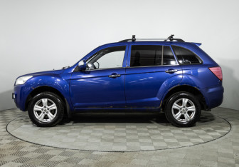 Подержанный автомобиль Lifan X60 2015 года (8 фото)