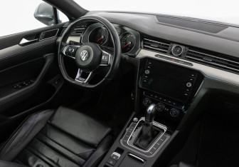 Подержанный автомобиль Volkswagen Passat Wagon 2018 года (10 фото)