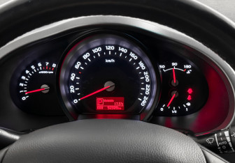 Подержанный автомобиль Kia Sportage 2015 года (17 фото)