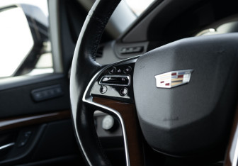 Подержанный автомобиль Cadillac Escalade Suv 2017 года (21 фото)