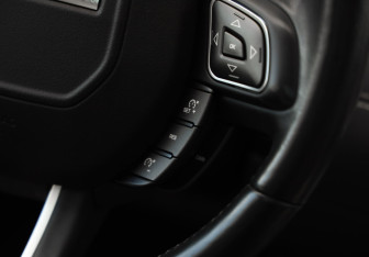 Подержанный автомобиль Land Rover Range Rover Evoque 2016 года (13 фото)