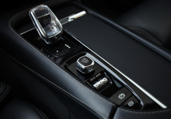 Подержанный автомобиль Volvo XC90 2020 года (21 фото)
