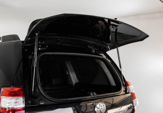 Подержанный автомобиль Toyota Land Cruiser Prado 2017 года (21 фото)