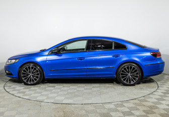 Подержанный автомобиль Volkswagen Passat CC 2013 года (8 фото)
