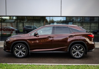 Подержанный автомобиль Lexus RX 2019 года (8 фото)