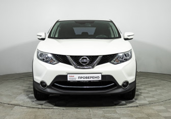 Подержанный автомобиль Nissan Qashqai 2018 года (2 фото)