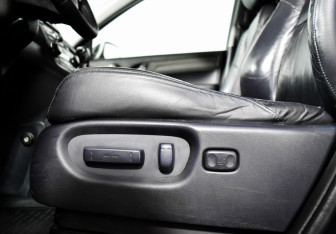 Подержанный автомобиль Honda CR-V 2011 года (11 фото)