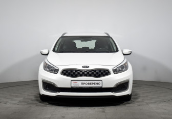 Подержанный автомобиль Kia Ceed Wagon 2017 года (2 фото)