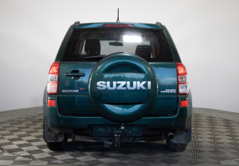 Подержанный автомобиль Suzuki Grand Vitara 2007 года (6 фото)