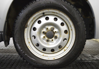 Подержанный автомобиль LADA (ВАЗ) Priora Wagon 2013 года (9 фото)