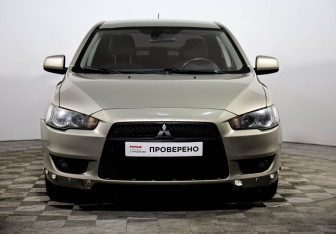 Подержанный автомобиль Mitsubishi Lancer Sedan 2008 года (2 фото)