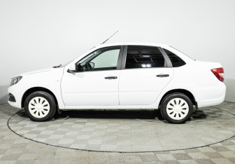 Подержанный автомобиль LADA (ВАЗ) Granta Sedan 2021 года (8 фото)