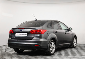 Подержанный автомобиль Ford Focus Sedan 2019 года (5 фото)