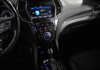Подержанный автомобиль Hyundai Santa Fe 2017 года (15 фото)