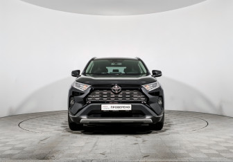Подержанный автомобиль Toyota RAV4 2020 года (2 фото)