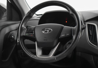 Подержанный автомобиль Hyundai Creta 2017 года (14 фото)
