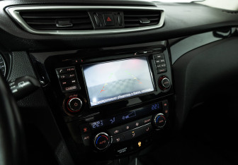 Подержанный автомобиль Nissan Qashqai 2014 года (15 фото)