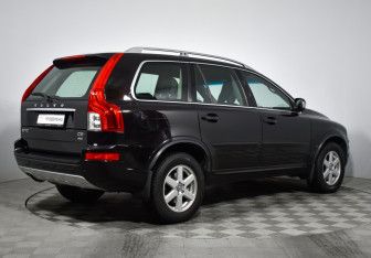 Подержанный автомобиль Volvo XC90 2013 года (5 фото)