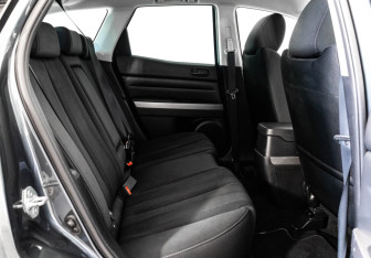 Подержанный автомобиль Mazda CX-7 2011 года (18 фото)