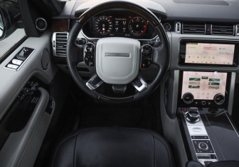 Подержанный автомобиль Land Rover Range Rover 2018 года (13 фото)